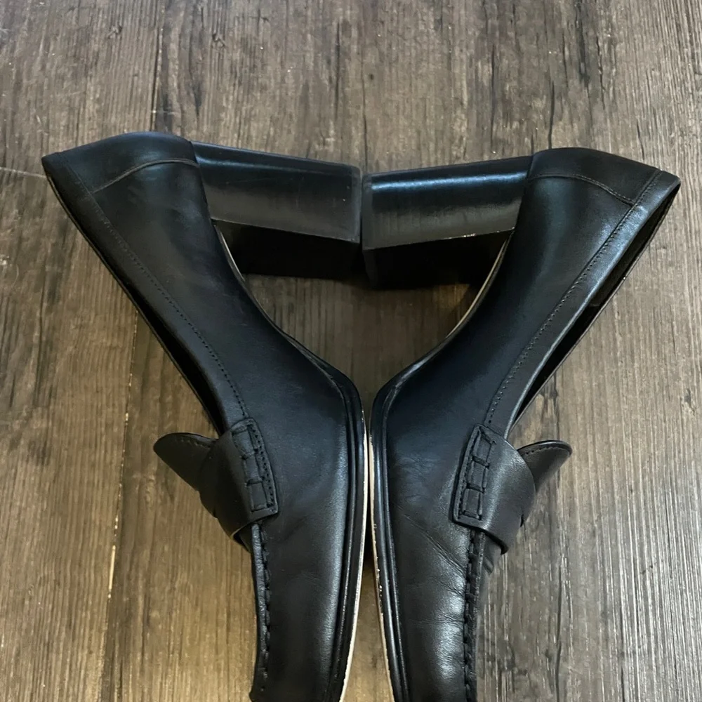 MICHAEL Michael Kors Black Leather Loafer Heels - Picture 2 of 5